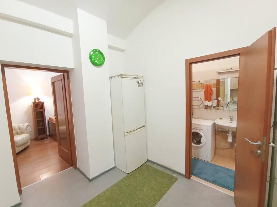 Apartment Captain Nemo Прага Экстерьер фото